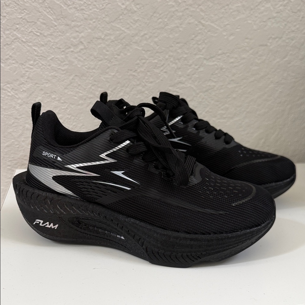 New Black Sport Lightweight Running and walking Sneakers